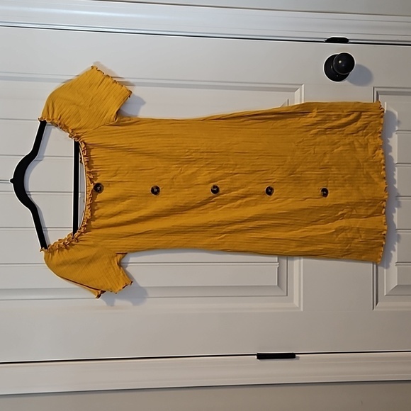 Yellow Off Shoulder Sundress Size L - Picture 2 of 7